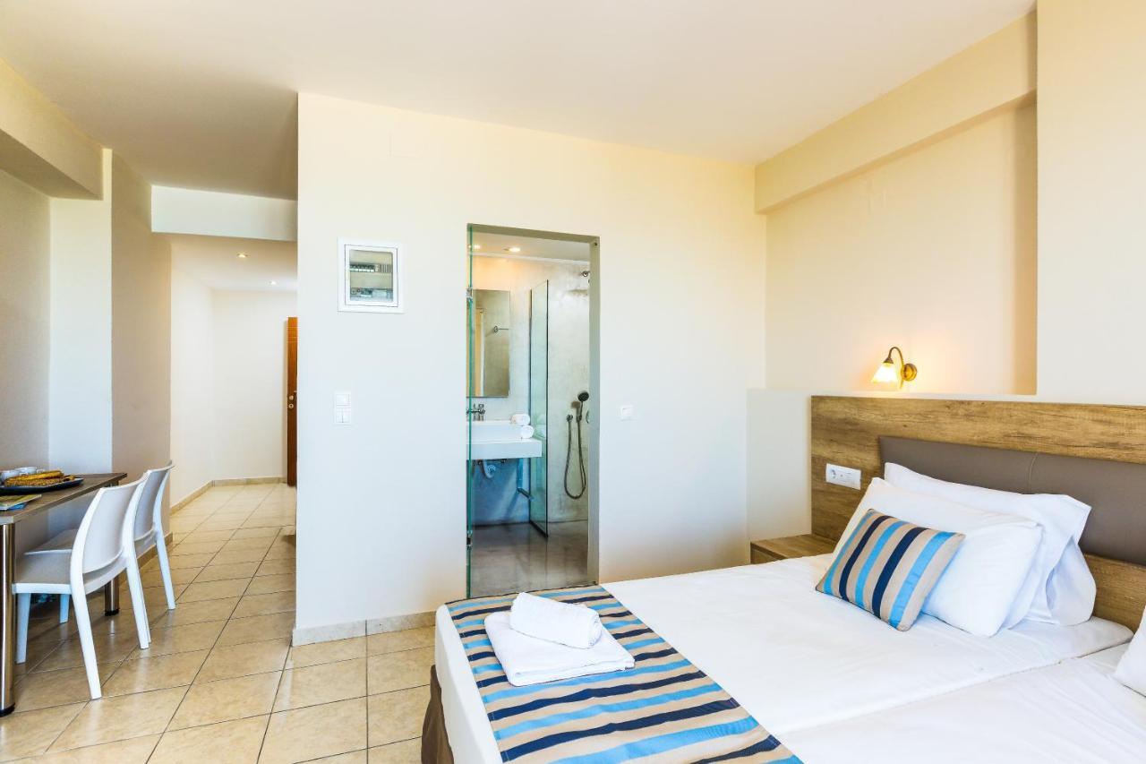 Theo Star Beach Hotel มาเลีย ภายนอก รูปภาพ