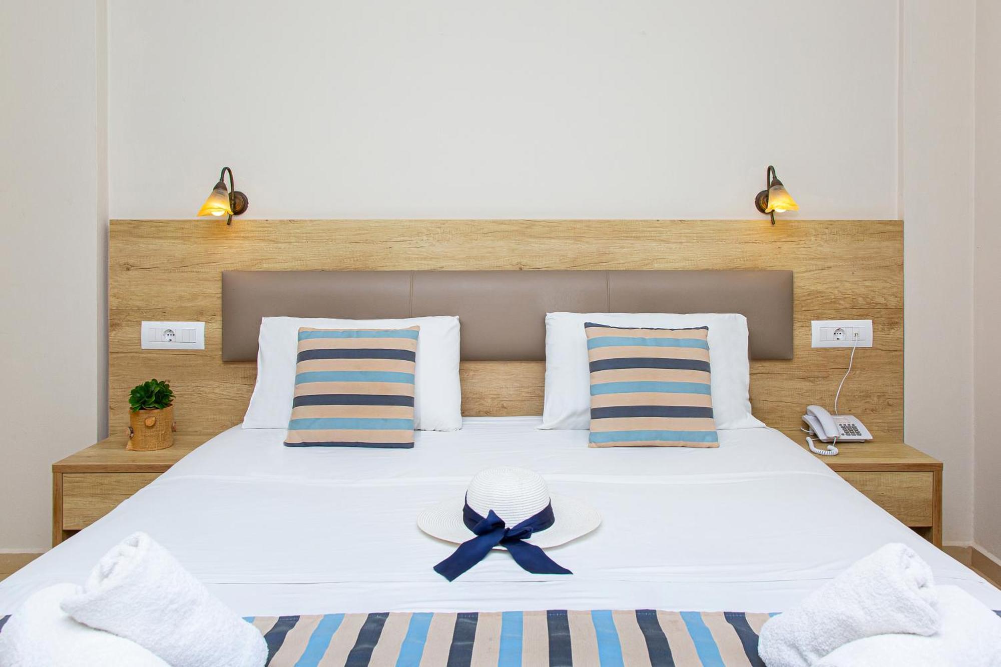 Theo Star Beach Hotel มาเลีย ภายนอก รูปภาพ