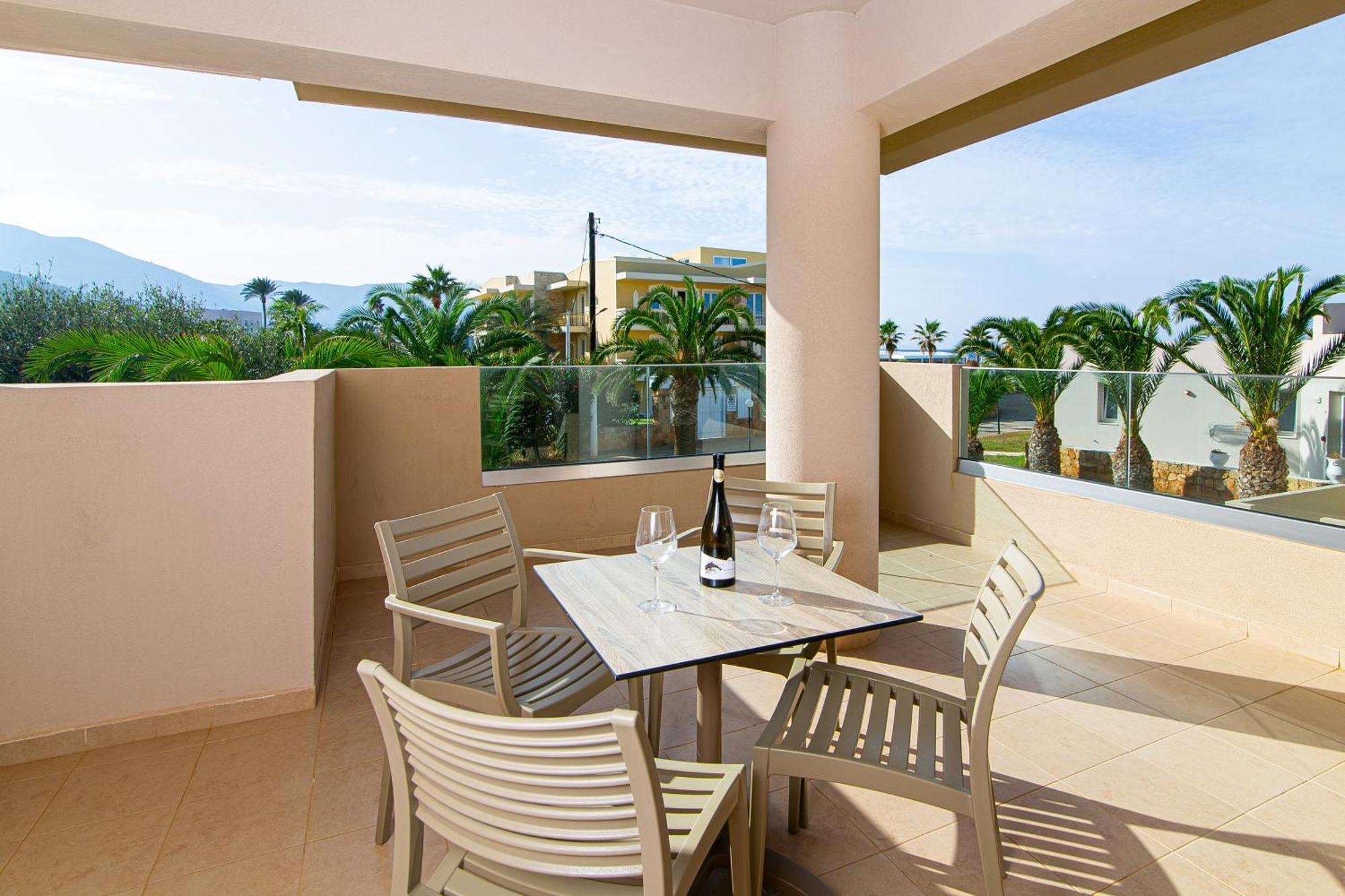 Theo Star Beach Hotel มาเลีย ภายนอก รูปภาพ